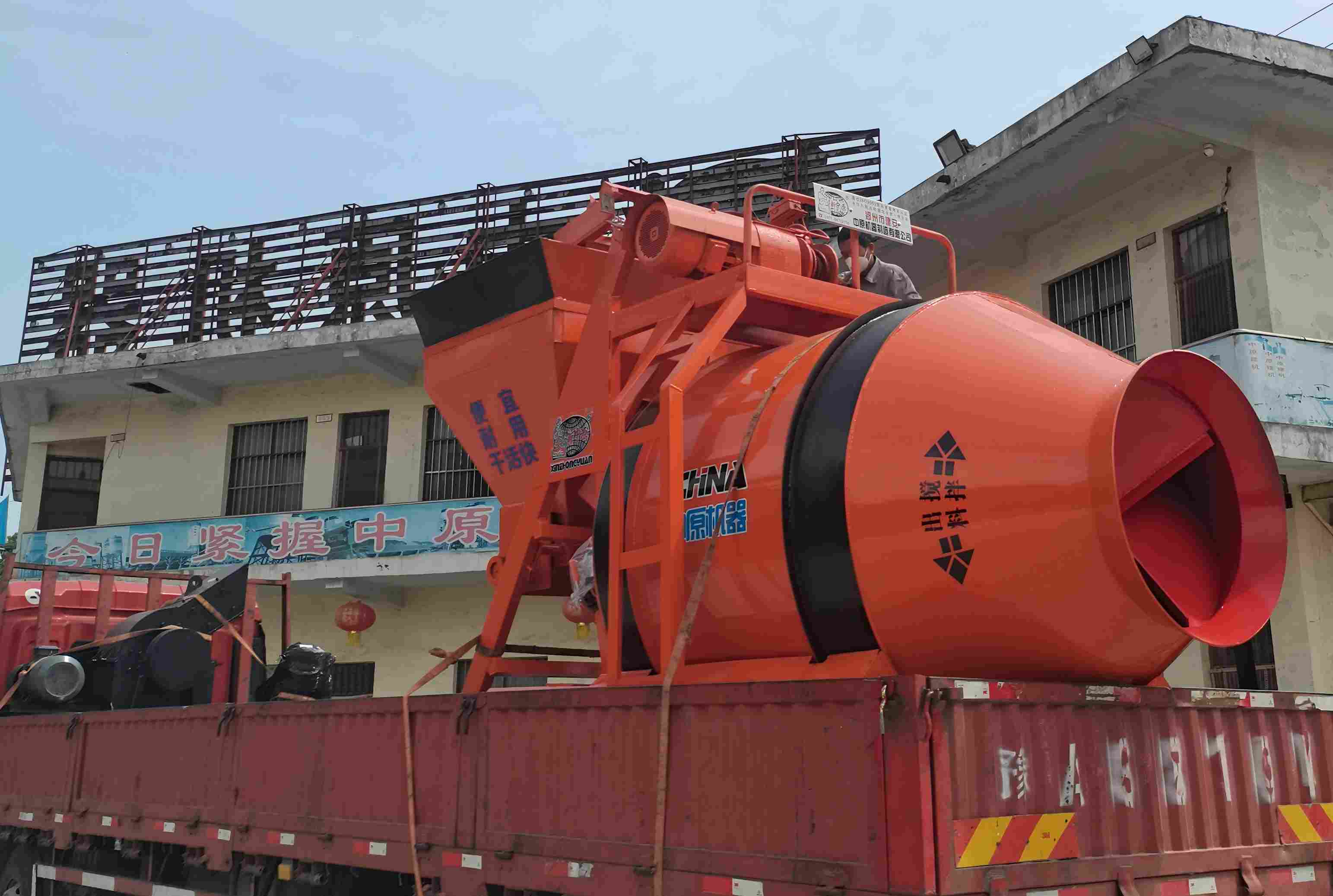 JZM750搅拌机发往甘肃